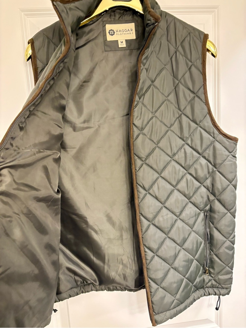 Sharp Quilted Vest – Performance Meets Style 🏔️ - Picture 4 of 5